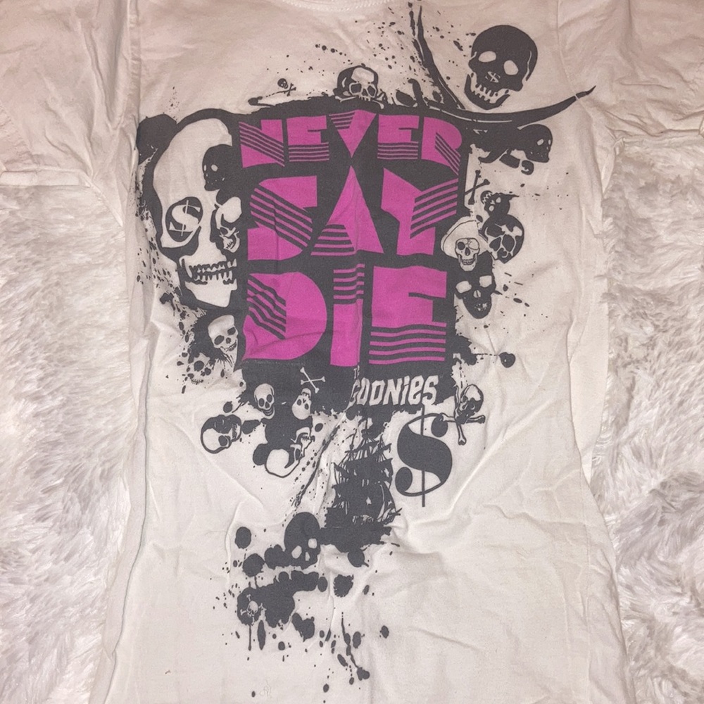 NWOT VINTAGE The Goonies NEVER SAY DIE Tee Shirt - Picture 2 of 2